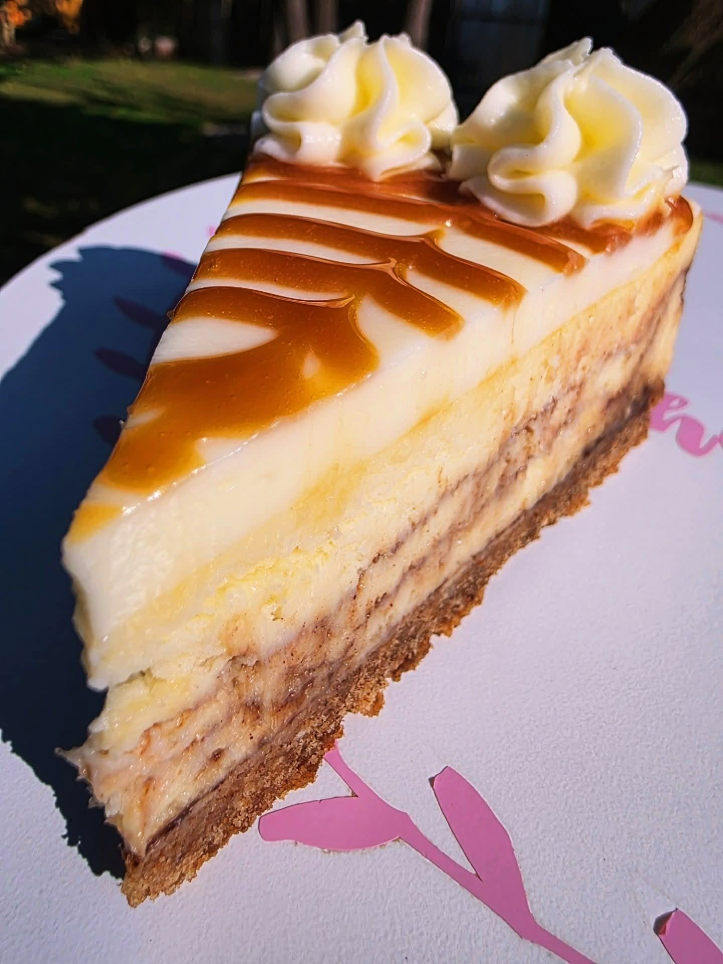 Cinnamon-Roll-Cheesecake