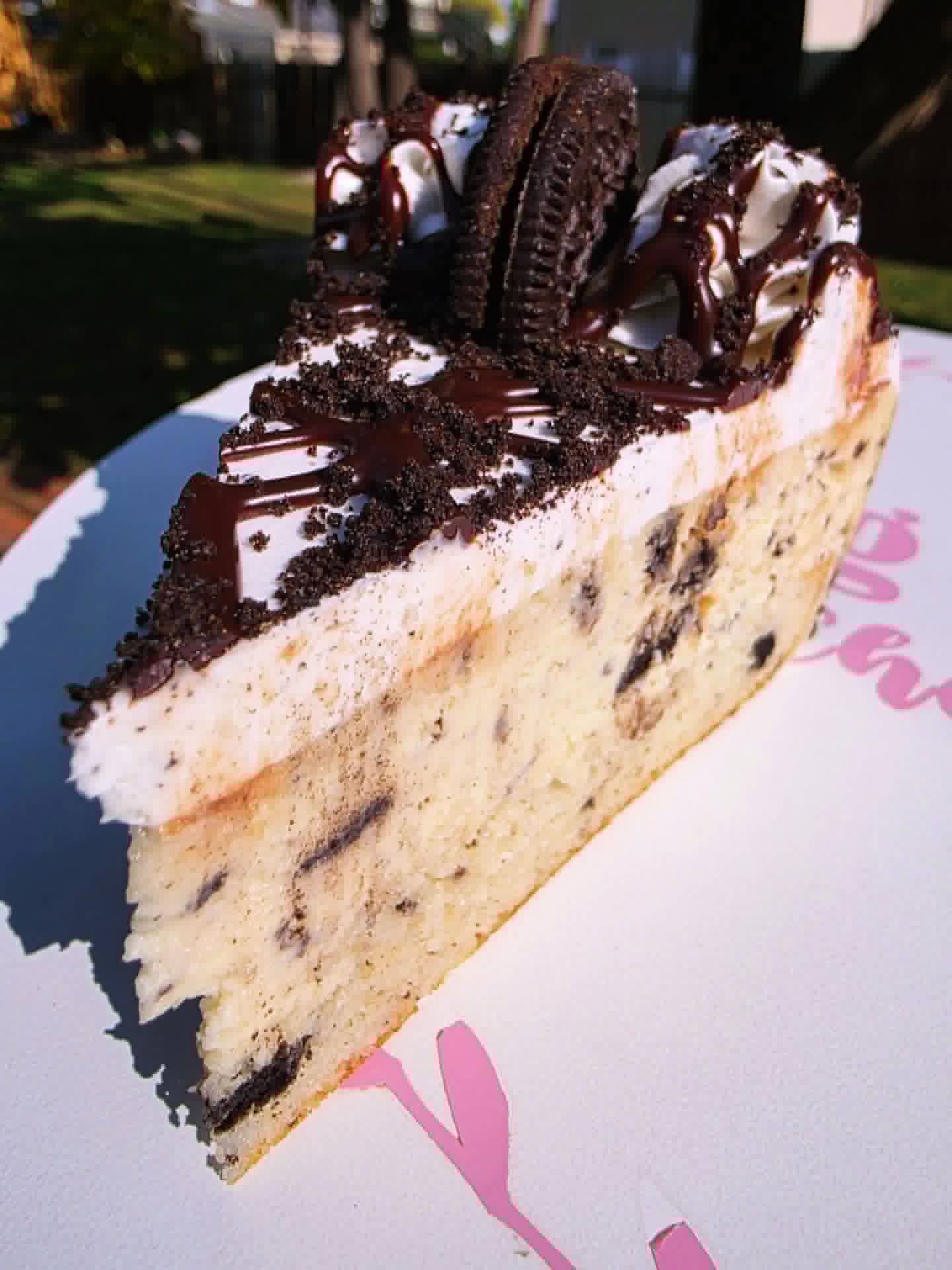 Cream-Cookie-Cake-Cheesecake