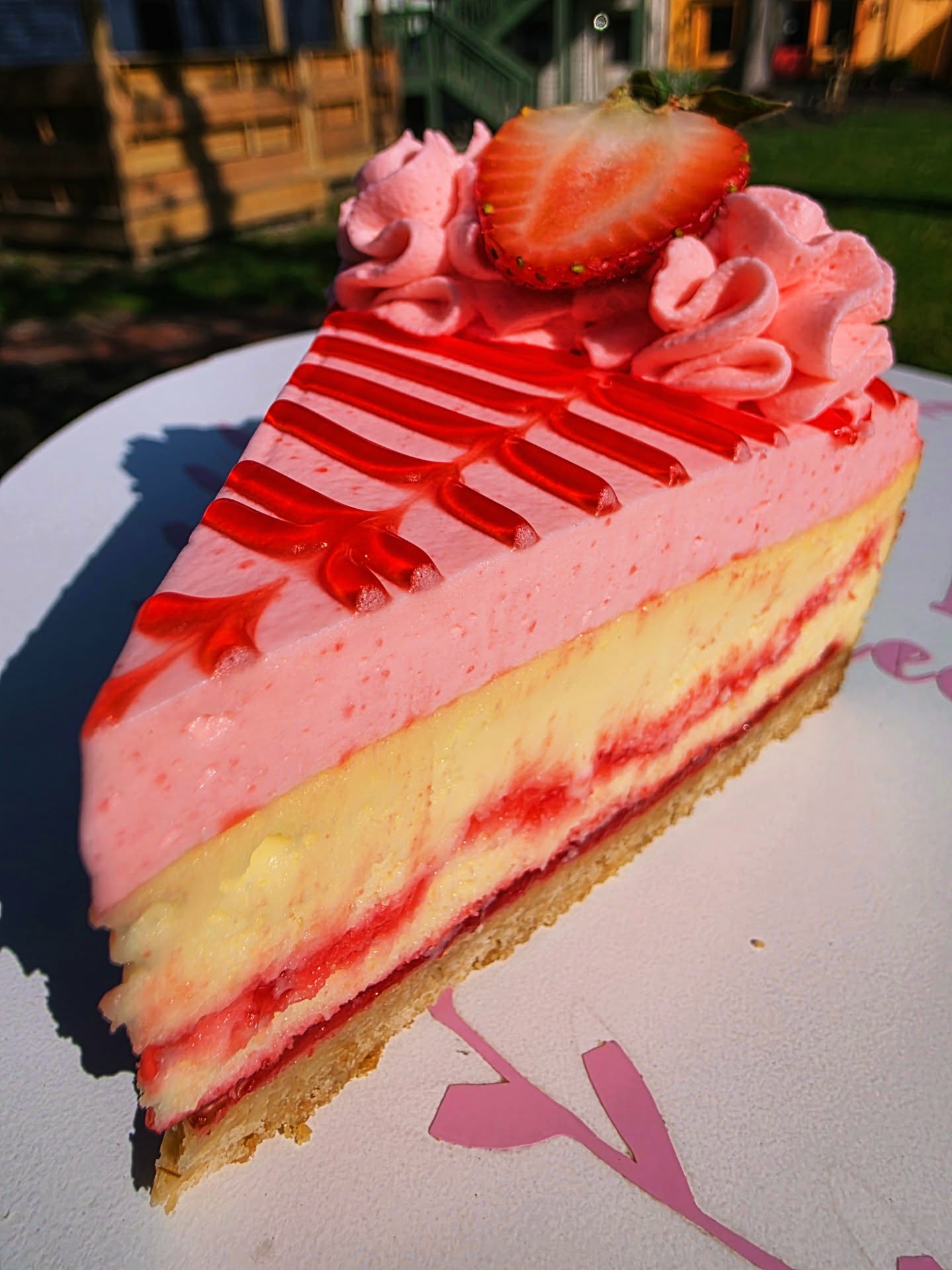 Strawberry-Oat-Bar-Cheesecake
