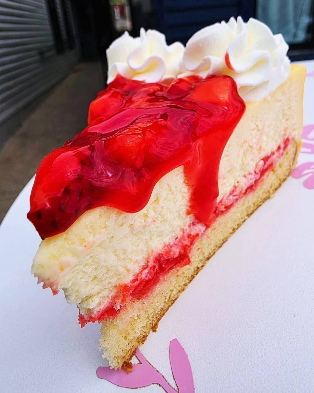 Strawberry-Shortcake-Cheesecake